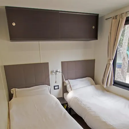 Dom wakacyjny Holiday Camping Bijela Uvala.8 *
