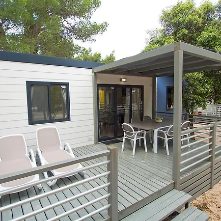 Dom wakacyjny Holiday Camping Bijela Uvala.8 *